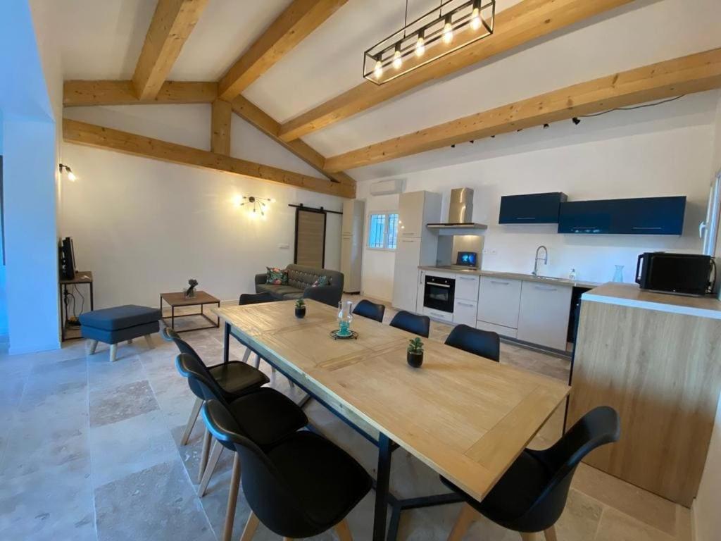 Villa CIGALONS en pleine pinède + PISCINE chauffée Auriol Extérieur photo